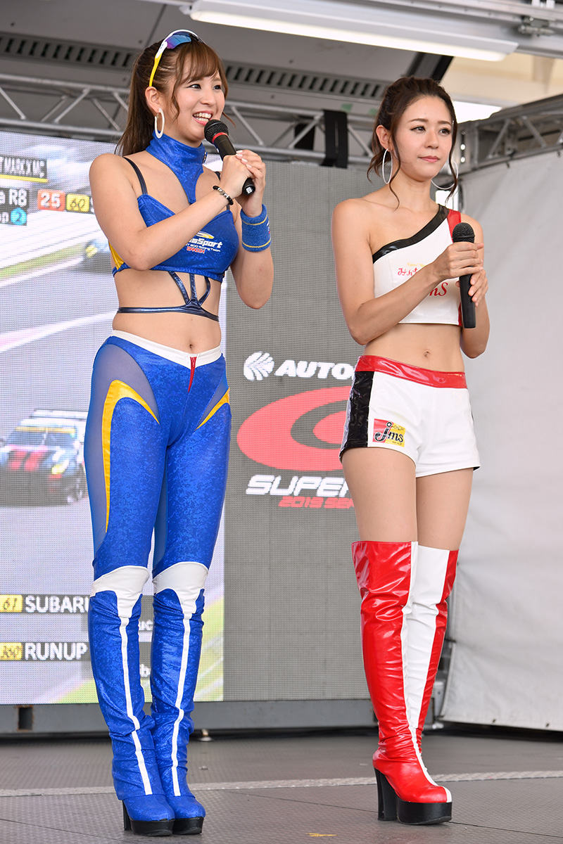 19年supergt富士 レースクイーン画像